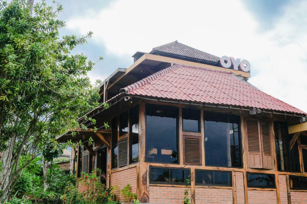 Oyo 774 Villa 007 Sengkaling Malang Exterior photo
